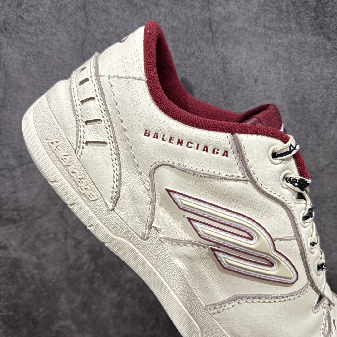 图片[7]-【XA纯原版】Balenciaga Hamptons Worn-Out 巴黎世家十八18代 涤纶（聚酯纤维）牛皮革 圆头系带 低帮 生活休闲鞋板鞋 全套原纸板楦头开发 最原汁原味的灵魂版型 全鞋荧光划线卡点 胶水把控整洁度追求极致完美 每一双都是工艺品 多重QC质检 超越公司货的品控标准 实实在在的免检产品 原盒原配 正确字体电绣 粗细、位置、大小正确 侧边TPU 透气孔匹配意产原版 正确分离大底 TPU软底 原版一致大底LOGO 立体感十足 原厂皮料水洗做旧 采购原厂网纱 偏大一码 尺码：35 36 37 38 39 40 41 42 43 44 45 46-选品中心