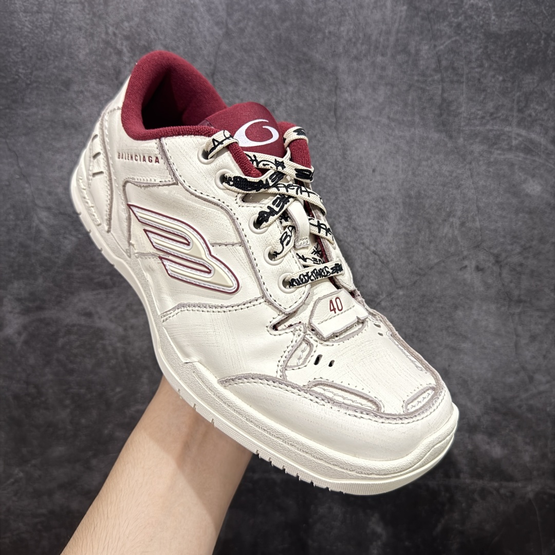 图片[3]-【XA纯原版】Balenciaga Hamptons Worn-Out 巴黎世家十八18代 涤纶（聚酯纤维）牛皮革 圆头系带 低帮 生活休闲鞋板鞋 全套原纸板楦头开发 最原汁原味的灵魂版型 全鞋荧光划线卡点 胶水把控整洁度追求极致完美 每一双都是工艺品 多重QC质检 超越公司货的品控标准 实实在在的免检产品 原盒原配 正确字体电绣 粗细、位置、大小正确 侧边TPU 透气孔匹配意产原版 正确分离大底 TPU软底 原版一致大底LOGO 立体感十足 原厂皮料水洗做旧 采购原厂网纱 偏大一码 尺码：35 36 37 38 39 40 41 42 43 44 45 46-选品中心