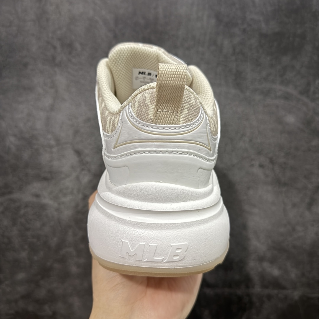 图片[4]-【纯原版】MLB Winner Chunky 25新款 NY百搭舒适休闲潮流运动厚底增高 防滑耐磨 低帮 老爹鞋白粉色 潮流厚底时尚街头赛博老爹鞋 MLB官方同步出货 虞书欣等众多潮流明星同款 高弹双层MD大底 原楦原档案数据开发版型（完美鞋头弧度/后套收口效果🆚市面文案版本‼️） 原厂立体填充鞋舌海绵 中底注胶孔原数据开发模具大底原厂转印标市面上唯一纯原版本 原材料打造 内增高6cm 原厂1：1模具开发 原厂进口纳米材质 原厂 全套手提袋 原盒雷射防伪标包装 天猫订单品质 官网尺码：35 36 36.5 37.5 38 38.5 39 40-选品中心