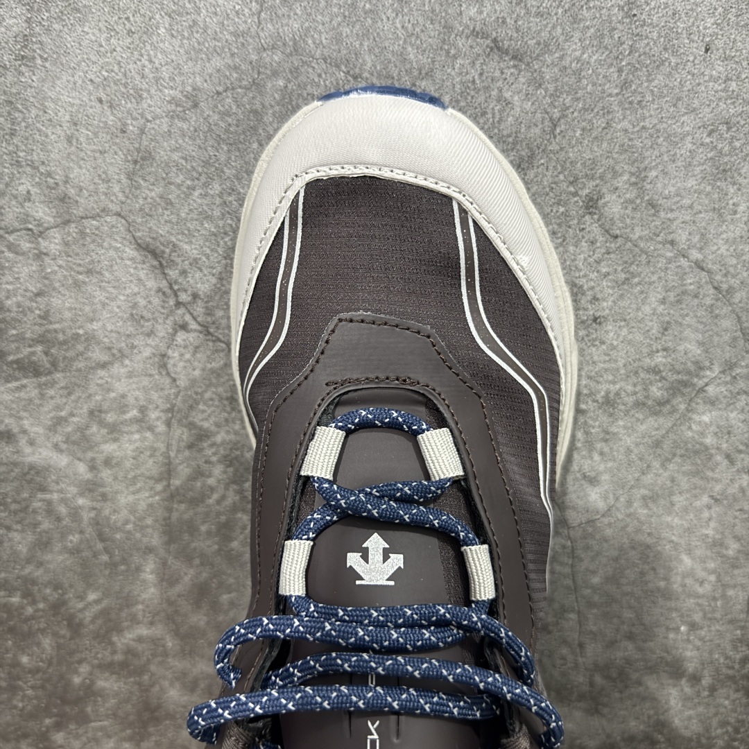 图片[5]-【绿x版】DESCENTE Terrain D 迪桑特舒适柔软防滑耐磨低帮生活休闲鞋 市面最优品质 区别市场版本 DESCENTE（迪桑特）创立于1935年，品牌名取自法语词汇，意为“滑降”。品牌箭头标识代表滑雪的三种技术“高速直线滑行”、“穿越”和“侧滑”，也寓意品牌在打造高端专业运动产品中不断追求完美的创新精神，致力于成为中国高端专业滑雪、综训、女子、铁人三项、高尔夫的第一品牌。 尺码：36 36.5 37 38 38.5 39 40 40.5 41 42 42.5 43 44 44.5 45-选品中心