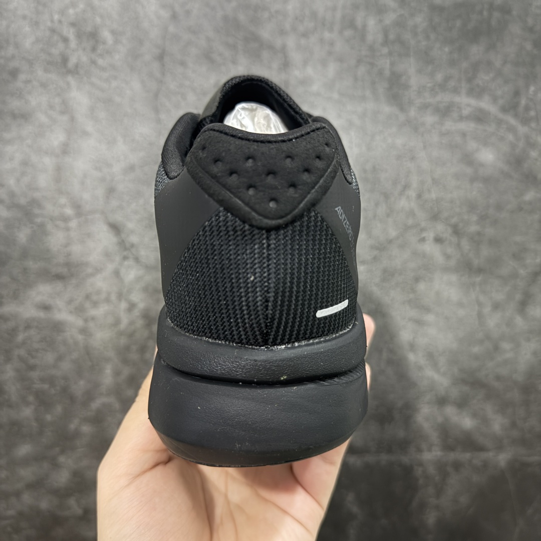 图片[4]-【纯原版】Ad Adizero Boston 13 阿迪马拉松系列超轻防滑训练跑步运动鞋 JS4941 市场目前独家使用真碳柱 组合底版本 区别市场涂漆假碳一体大底货 这双跑鞋在保留了前一代的核心科技的基础上，做了一些调整和优化，让跑鞋的脚感更加柔软、回弹和舒适。同时，它也回归了 BOSTON 系列原本的精神，提供了一双适合各种训练和速度的性能跑鞋。 尺码：36 36.5 37 38 38.5 39 40 40.5 41 42 42.5 43 44 44.5 45-选品中心