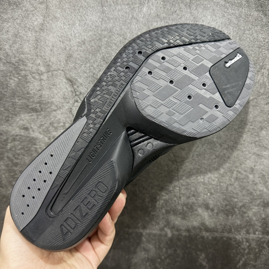 图片[9]-【纯原版】Ad Adizero Boston 13 阿迪马拉松系列超轻防滑训练跑步运动鞋 JS4941 市场目前独家使用真碳柱 组合底版本 区别市场涂漆假碳一体大底货 这双跑鞋在保留了前一代的核心科技的基础上，做了一些调整和优化，让跑鞋的脚感更加柔软、回弹和舒适。同时，它也回归了 BOSTON 系列原本的精神，提供了一双适合各种训练和速度的性能跑鞋。 尺码：36 36.5 37 38 38.5 39 40 40.5 41 42 42.5 43 44 44.5 45-选品中心