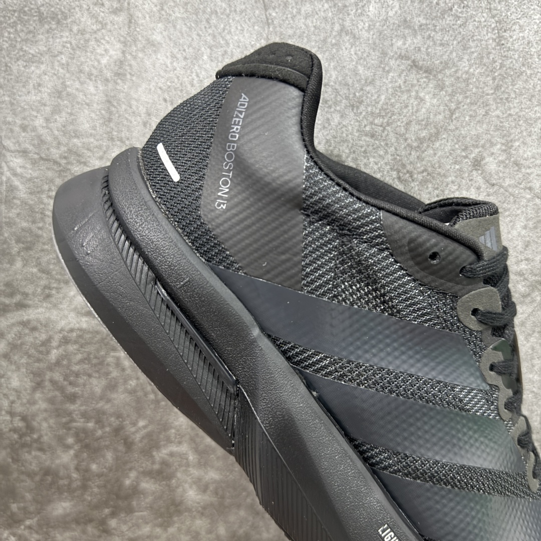 图片[7]-【纯原版】Ad Adizero Boston 13 阿迪马拉松系列超轻防滑训练跑步运动鞋 JS4941 市场目前独家使用真碳柱 组合底版本 区别市场涂漆假碳一体大底货 这双跑鞋在保留了前一代的核心科技的基础上，做了一些调整和优化，让跑鞋的脚感更加柔软、回弹和舒适。同时，它也回归了 BOSTON 系列原本的精神，提供了一双适合各种训练和速度的性能跑鞋。 尺码：36 36.5 37 38 38.5 39 40 40.5 41 42 42.5 43 44 44.5 45-选品中心