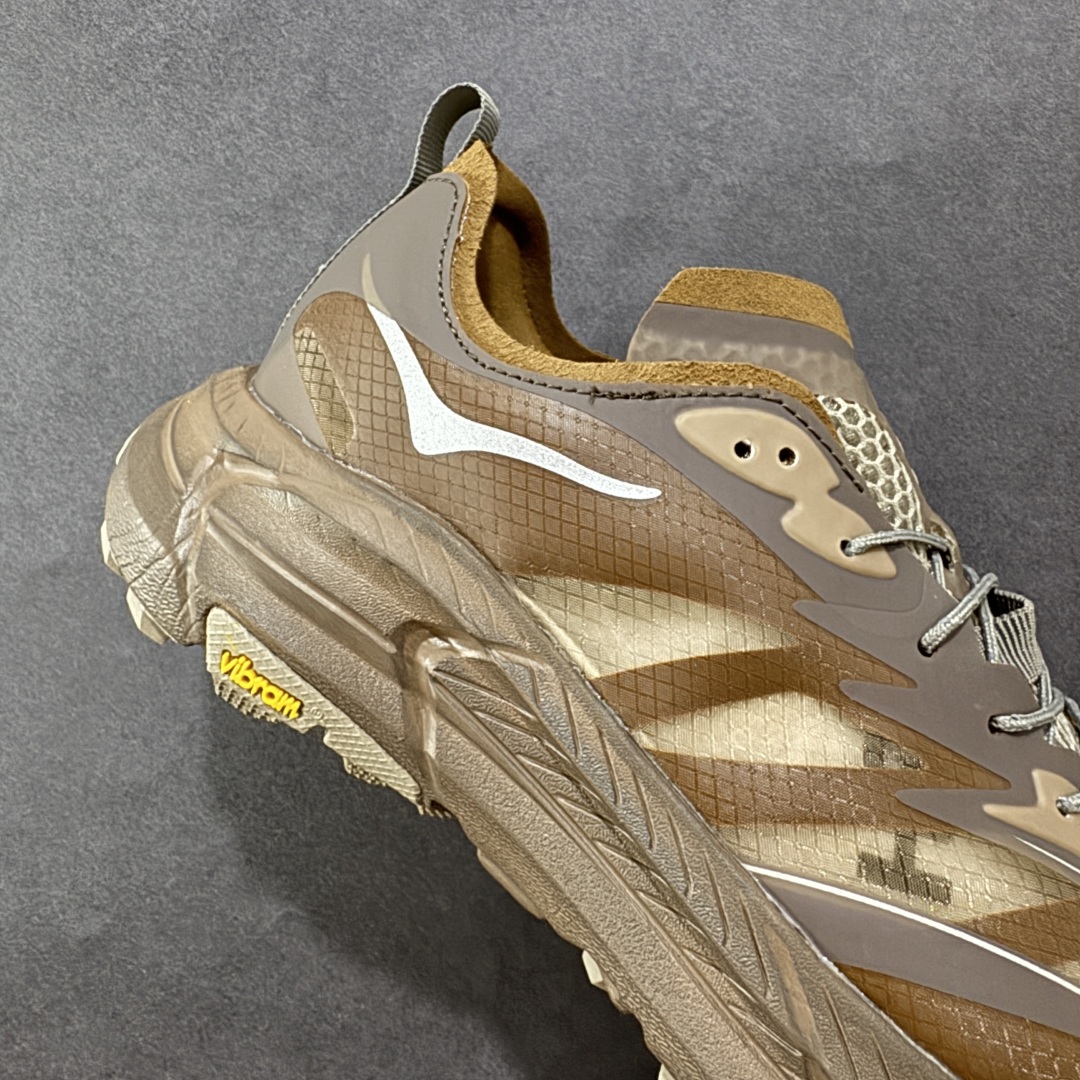 图片[6]-【公司级】Satisfy xHOKA ONE ONE Mafate Speed 4 玛法特4系列低帮厚底轻量户外越野运动慢跑鞋 采用半透明轻量化纱网热熔面料材质 搭载轻量化材料超轻量泡棉中底 外置V版橡胶防滑黄金大底 此球鞋继承了HOKA的经典越野鞋型MAFATE SPEED4的设计 更在此基础上进行了创新和提升 使得它既适合户外越野跑，又充满了时尚潮流的元素。它的半透明鞋面设计 不仅让鞋身看起来更加轻便 而且提供了良好的透气性 而保护性的防撕裂尼龙面料，则确保了在复杂地形中的耐用性。 双层ProFly™中底的 用，是这款鞋的另一个亮点。 VIBRAM MEGAGRIP®及 LITEBASE®大底的搭载，更是让这款鞋在保持高抓地力的 减轻了鞋底的重量 货号： 1157050/RBBR 尺码： 36 36.5 37.5 38 38.5 39 40 40.5 41.5 42 42.5 43 44 44.5 45-选品中心