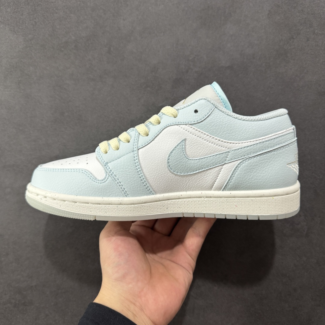 图片[2]-【K版】Air Jordan AJ1 Low 低帮 提夫尼蓝 HJ5999-400 全新流水线出品 市场第二梯队最强版 全部原鞋开发 原楦原纸板开发 全鞋电脑针车 原厂内置全掌气垫 原盒内在原标 唯一Zp原版鞋带绑法 免检产品 全新2022版型 全头层皮料 完美零毛边处理 原厂配置全掌气垫 价格定位良心 新配色陆续出货 尺码：36 36.5 37.5 38 38.5 39 40 40.5 41 42 42.5 43 44 44.5 45 46-选品中心