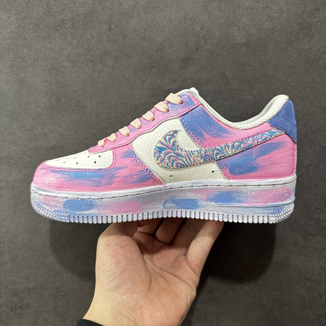 260 定制版 Nike Air Force 1'07 Low ”Pink Daisy Nebula” 手绘涂鸦 粉黛星云 空军一号定制休闲板鞋 CZ0377-202-Chinese UA Cheap High Quatity Brand Clothes Bags handbags Sneakers wholesale wholesaler seller from China Factory suppliers Fashion Clothing Shoes best Quality Beautiful Price 260 定制版 Nike Air Force 1'07 Low ”Pink Daisy Nebula” 手绘涂鸦 粉黛星云 空军一号定制休闲板鞋 CZ0377-202