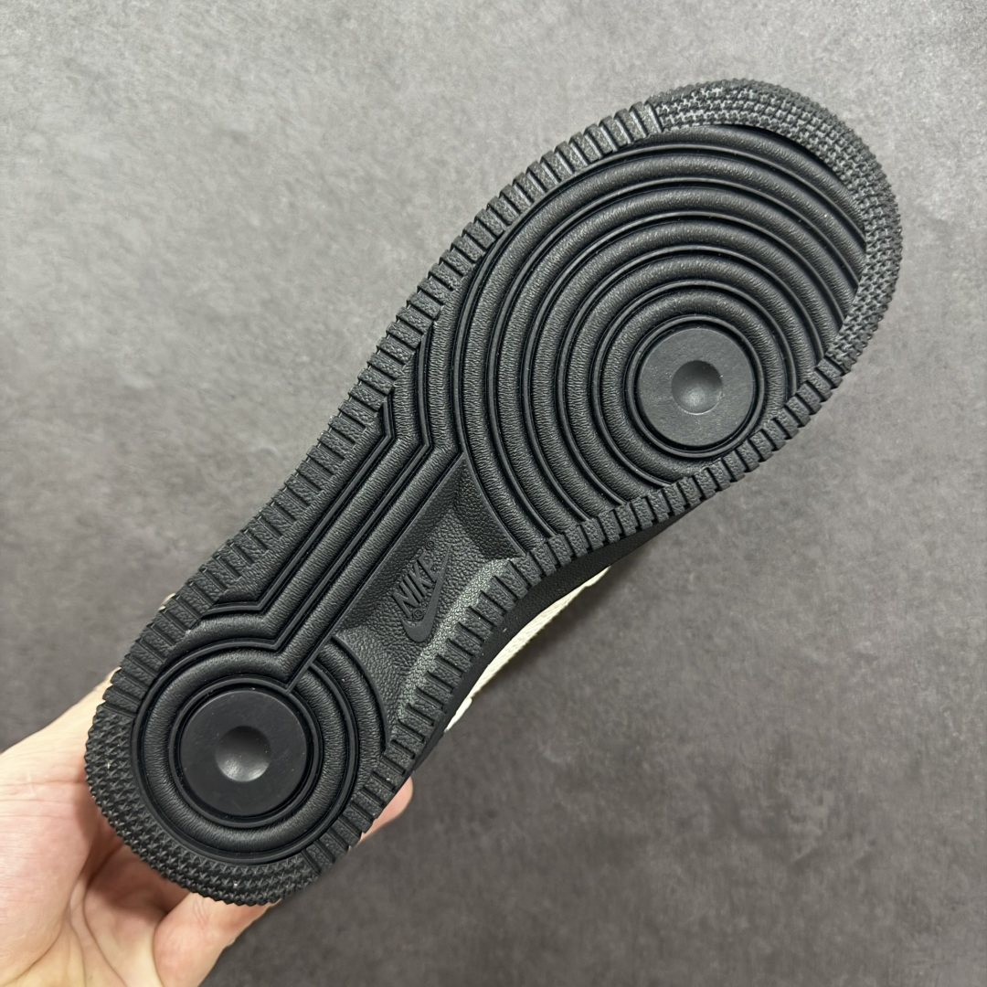 260 定制版 Nike Air Force 1'07 Low LV联名 素白雅棕 空军一号定制休闲板鞋 SC0601-559-Chinese UA Cheap High Quatity Brand Clothes Bags handbags Sneakers wholesale wholesaler seller from China Factory suppliers Fashion Clothing Shoes best Quality Beautiful Price 260 定制版 Nike Air Force 1'07 Low LV联名 素白雅棕 空军一号定制休闲板鞋 SC0601-559