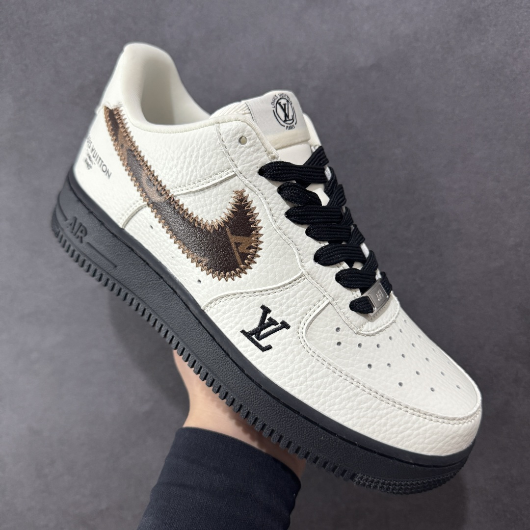 260 定制版 Nike Air Force 1'07 Low LV联名 素白雅棕 空军一号定制休闲板鞋 SC0601-559-Chinese UA Cheap High Quatity Brand Clothes Bags handbags Sneakers wholesale wholesaler seller from China Factory suppliers Fashion Clothing Shoes best Quality Beautiful Price 260 定制版 Nike Air Force 1'07 Low LV联名 素白雅棕 空军一号定制休闲板鞋 SC0601-559