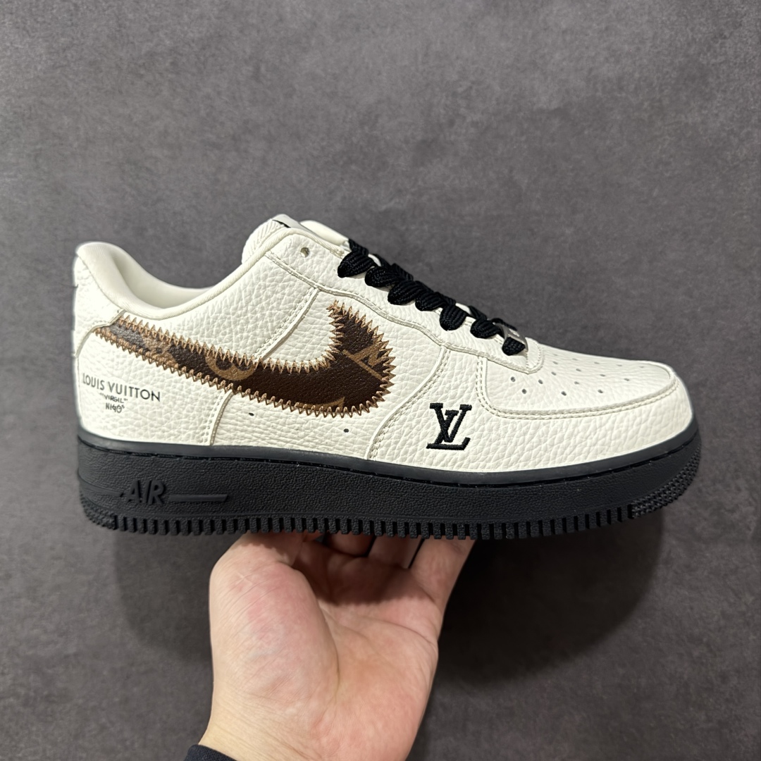 【定制版】Nike Air Force 1\'07 Low LV联名 素白雅棕 空军一号定制休闲板鞋  #原楦头原纸板 原装鞋盒 原厂鞋底 超高清洁度 细节完美 货号:SC0601-559  尺码:36 36.5 37.5 38 38.5 39 40 40.5 41 42 42.5 43 44 44.5 45 编码:HXSB310320-选品中心