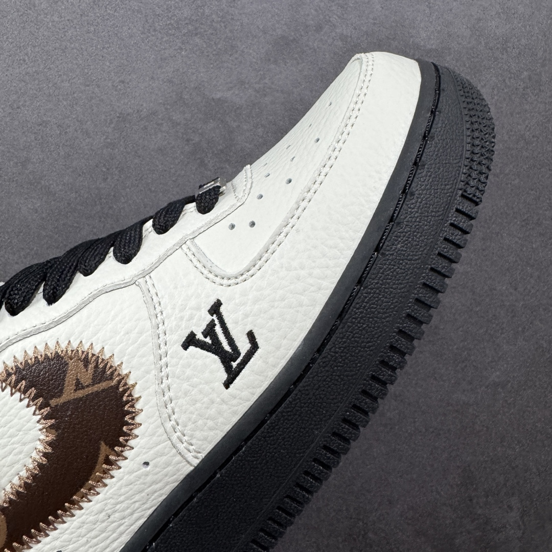 260 定制版 Nike Air Force 1'07 Low LV联名 素白雅棕 空军一号定制休闲板鞋 SC0601-559-Chinese UA Cheap High Quatity Brand Clothes Bags handbags Sneakers wholesale wholesaler seller from China Factory suppliers Fashion Clothing Shoes best Quality Beautiful Price 260 定制版 Nike Air Force 1'07 Low LV联名 素白雅棕 空军一号定制休闲板鞋 SC0601-559