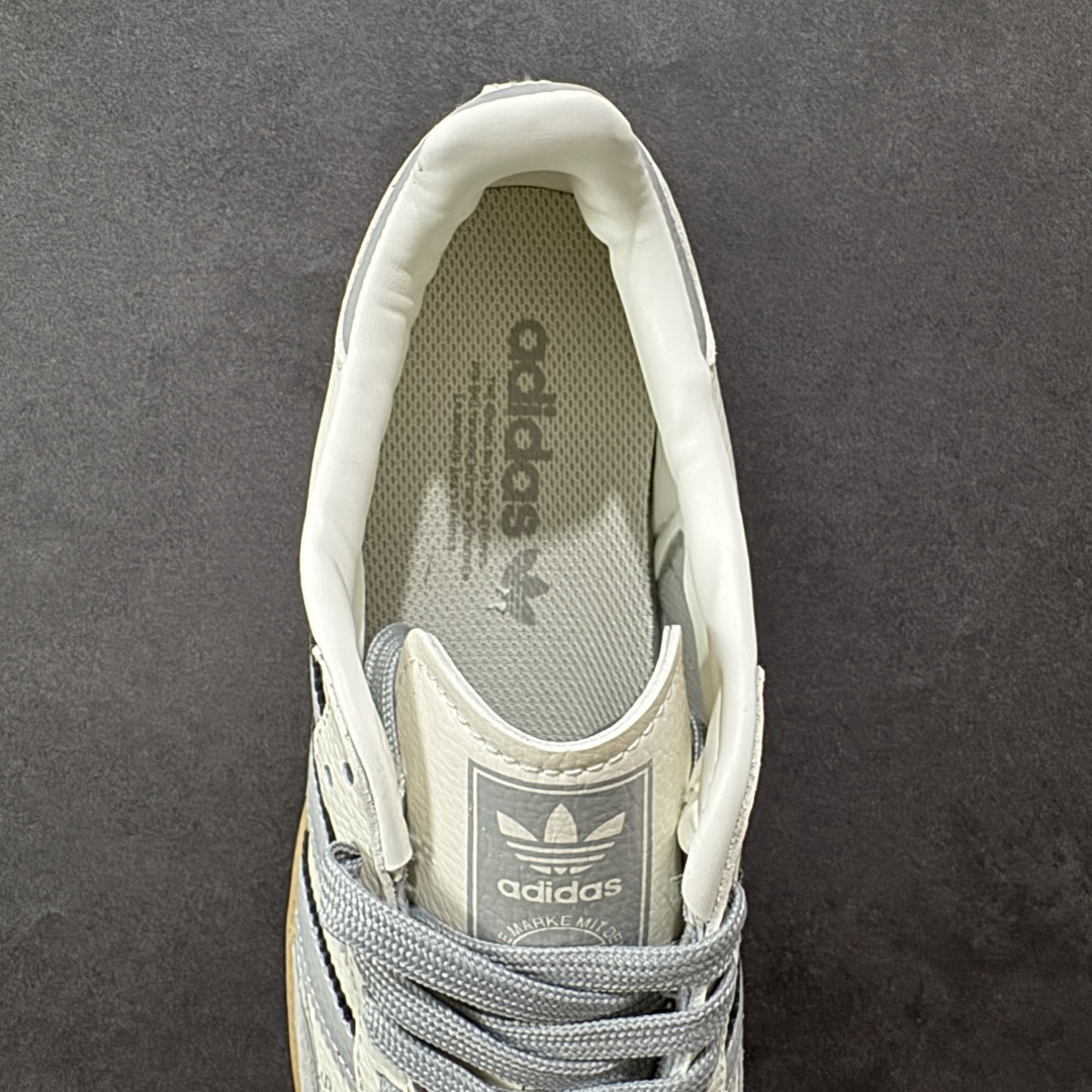 图片[7]-【定制版】adidas originals Samba OG x Stussy 灰白 桑巴舞系列复古经典轻便板鞋 此款以简约大方的造型设计 给人以随性休闲的时尚格调 穿着舒适轻便，运动灵活自如 满足日常个性穿搭 货号：XR0013 尺码：36 36.5 37 38 38.5 39 40 40.5 41 42 42.5 43 44 44.5 45-选品中心