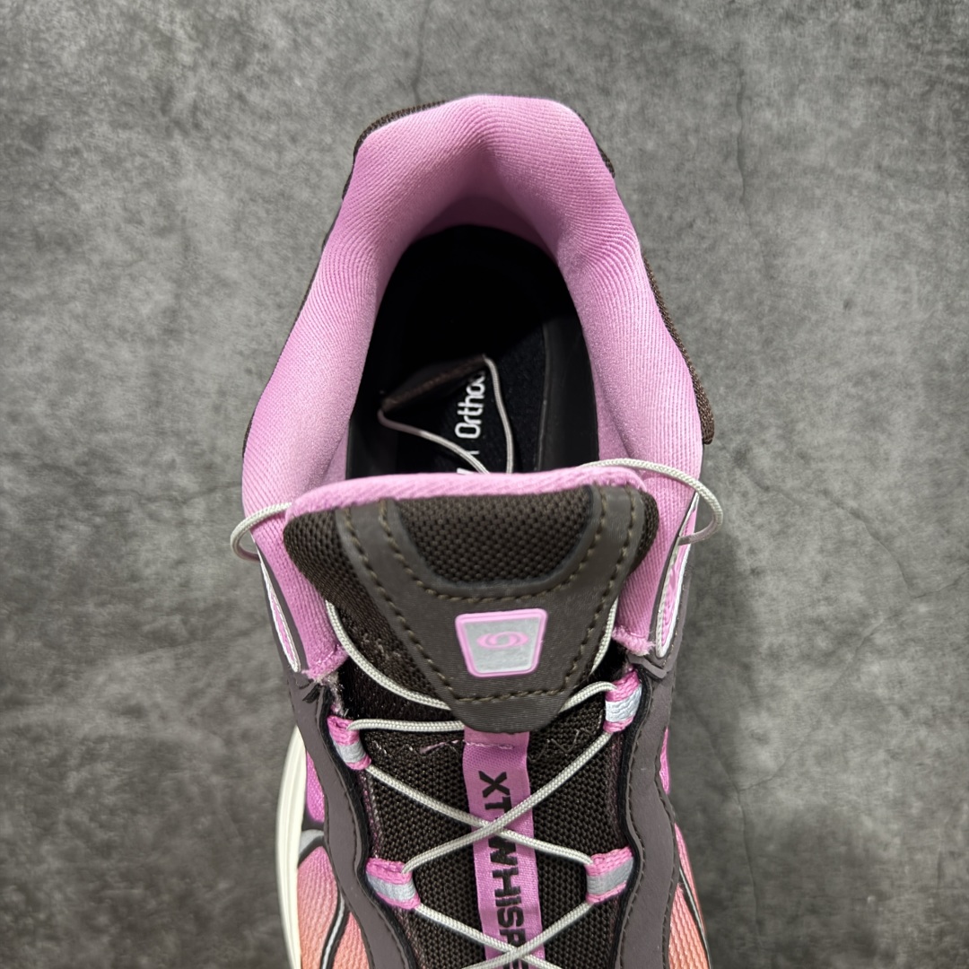 图片[8]-【666版本】SALOMON 萨洛蒙 XT-WHISPER 舒适百搭耐磨轻便低帮 休闲越野训练城市通勤跑步鞋 男女同款 粉棕色 纯原外贸平台特供订单 耗时半年巨作 #全套原纸板楦头开发 #原厂特供网布配套加持 #确保原汁原味 完美呈现版型 #原档数据独家私模五层组合大底 #男女鞋同步官方开发至46 #原装Ortholite轻量化鞋垫 #中底布带钢印编号 原厂TPU锁扣 #进口港宝加持 后跟自然饱满 还原公司包裹性 #鞋面采用SENSIFT贴合技术 #全方位贴合包裹脚型 #鞋跟部鞋底牵引设计 #提供强大的抓地性能 #更适应野外崎岖不平的道路 #基于 SALOMON 初代 XT 鞋身造型并搭载 4D ADVANCED CHASSIS™ 大底打造而成 为这款 XT-WHISPER 带来了多项足部控制与保护等功能性 如在运动过程中控制左右晃动的过程而提高稳定性、改善长途越野过程中足中到足尖的过渡、提高感知岩石的精确度以抵抗尖锐物体对脚底的伤害以及采用动态缓冲来增强穿着舒适感 从而减轻疲劳感 使 XT-WHISPER 成为一双舒适且安全的户外之履 货号：478787 尺码：36 36.5 37.5 38 38.5 39 40 40.5 41 42 42.5 43 44 45 46-选品中心