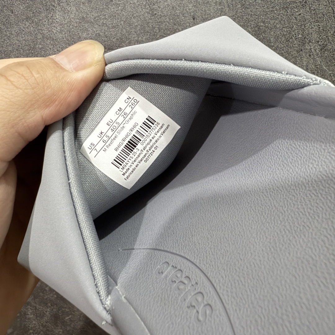 图片[8]-【pk版本】Lululemon Rsetfeel Slide 露露乐檬拖鞋 立体针织弹力鞋面轻量透气，中底采用Lululemon特别研发的加厚泡棉材料，利用专门的分层解构和泡棉技术实现了缓震和支撑性的平衡。采用TPU后跟支撑，减震设计，缓冲接地力，舒适回弹。 小红书爆款 一鞋难求👊🏻 尺码：36-45-选品中心