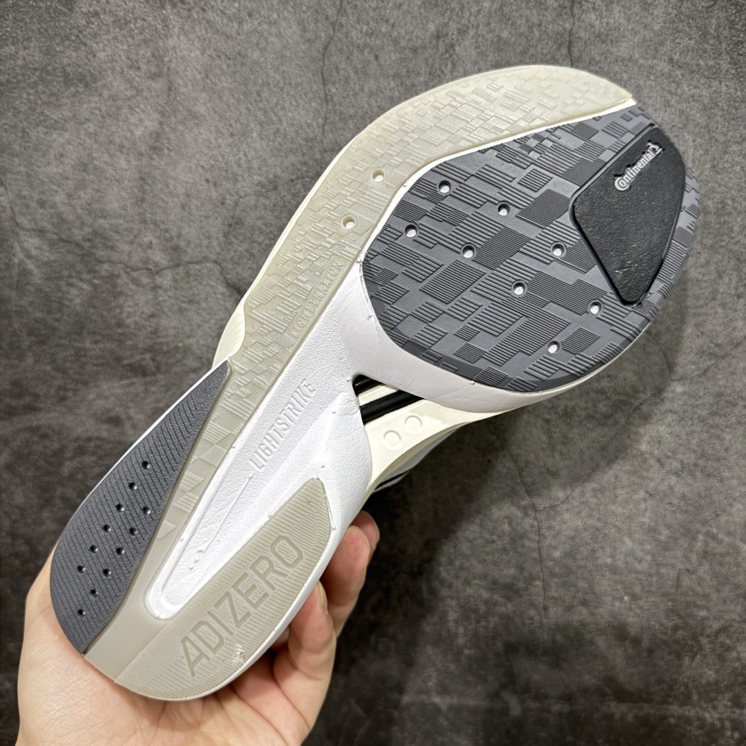 图片[9]-【HD真碳组合底】Ad Adizero Boston 13 阿迪马拉松系列超轻防滑训练跑步运动鞋 JS4938 真碳柱 组合底版本 区别市场涂漆假碳一体大底货 这双跑鞋在保留了前一代的核心科技的基础上，做了一些调整和优化，让跑鞋的脚感更加柔软、回弹和舒适。同时，它也回归了 BOSTON 系列原本的精神，提供了一双适合各种训练和速度的性能跑鞋。 尺码：36 36.5 37 38 38.5 39 40 40.5 41 42 42.5 43 44 44.5 45-选品中心