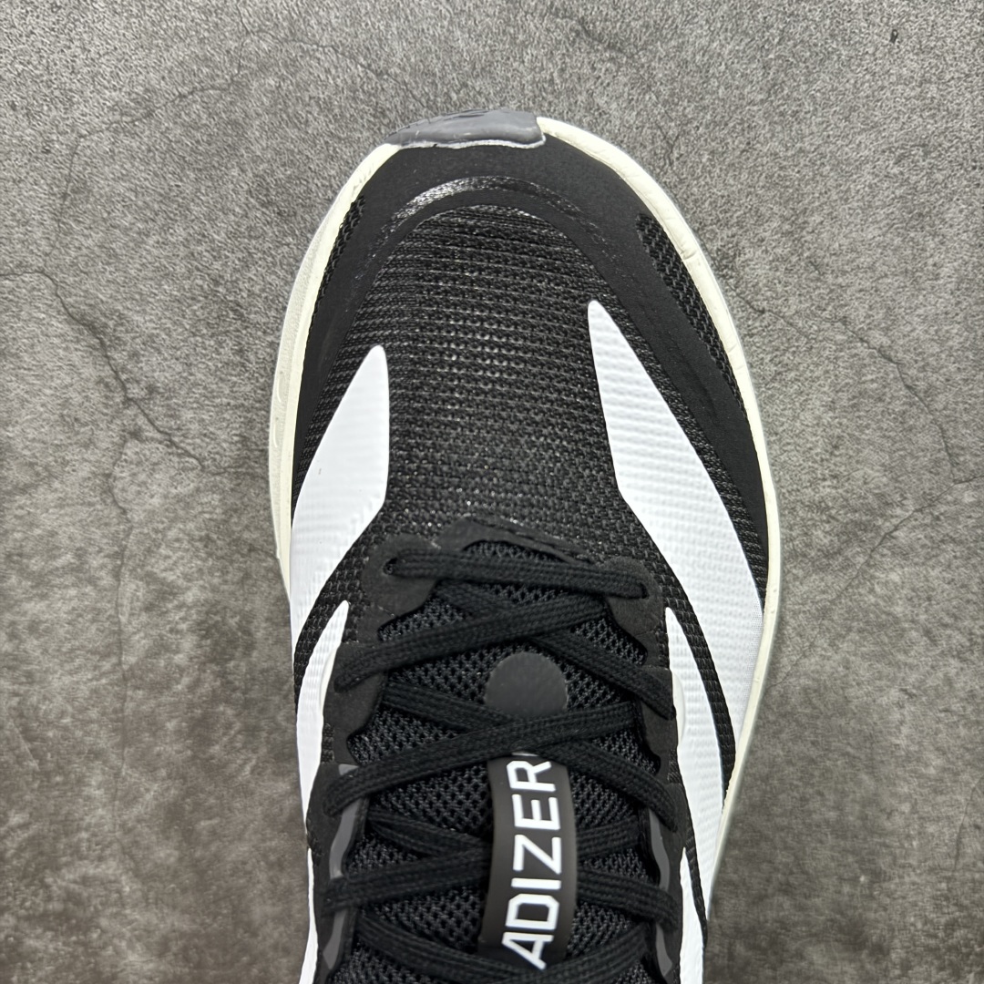 图片[5]-【HD真碳组合底】Ad Adizero Boston 13 阿迪马拉松系列超轻防滑训练跑步运动鞋 JS4938 真碳柱 组合底版本 区别市场涂漆假碳一体大底货 这双跑鞋在保留了前一代的核心科技的基础上，做了一些调整和优化，让跑鞋的脚感更加柔软、回弹和舒适。同时，它也回归了 BOSTON 系列原本的精神，提供了一双适合各种训练和速度的性能跑鞋。 尺码：36 36.5 37 38 38.5 39 40 40.5 41 42 42.5 43 44 44.5 45-选品中心