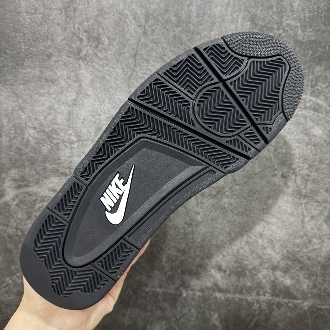 图片[9]-【GX版】Air Jordan 4 Retro AJ4 乔4黑猫2.0 FV5029-010 全新批次 重点区分市面 唯一正确细节 后跟饰片中心位置有合模线 超弹硅胶材质 内层不织布补强 补强为硅胶提供更强耐久性 避免断裂 圈内最强四代 耗时半年巨作 全套原纸板楦头开发 原厂特供皮料加持 确保原汁原味 完美呈现四代版型 一比一鞋头弧度高度鞋身弧度 数据细节工艺流程均保持原鞋一致 原厂TPU网格鞋带扣 正确内里网布 菱角分明不变形无多余毛边 柔软性质感一致于原鞋 市场唯一原厂鞋扣模具 背面可见隐藏注塑口 原厂织唛标 原厂飞人电绣工艺 尾指中部跳三针 独家绑鞋带手法 印刷中底布 四线拉帮 米色美纹纸贴合固定 进口港宝加持 后跟自然饱满 全鞋荧光划线卡点 追求极致完美 每一双都是工艺品 多重QC质检 超越公司货的品控标准 实实在在的免检产品 尺码：40 40.5 41 42 42.5 43 44 44.5 45 45.5 46 47.5 48.5-选品中心