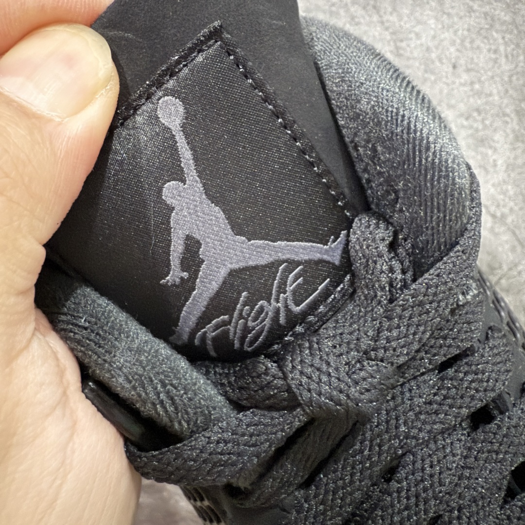 图片[6]-【GX版】Air Jordan 4 Retro AJ4 乔4黑猫2.0 FV5029-010 全新批次 重点区分市面 唯一正确细节 后跟饰片中心位置有合模线 超弹硅胶材质 内层不织布补强 补强为硅胶提供更强耐久性 避免断裂 圈内最强四代 耗时半年巨作 全套原纸板楦头开发 原厂特供皮料加持 确保原汁原味 完美呈现四代版型 一比一鞋头弧度高度鞋身弧度 数据细节工艺流程均保持原鞋一致 原厂TPU网格鞋带扣 正确内里网布 菱角分明不变形无多余毛边 柔软性质感一致于原鞋 市场唯一原厂鞋扣模具 背面可见隐藏注塑口 原厂织唛标 原厂飞人电绣工艺 尾指中部跳三针 独家绑鞋带手法 印刷中底布 四线拉帮 米色美纹纸贴合固定 进口港宝加持 后跟自然饱满 全鞋荧光划线卡点 追求极致完美 每一双都是工艺品 多重QC质检 超越公司货的品控标准 实实在在的免检产品 尺码：40 40.5 41 42 42.5 43 44 44.5 45 45.5 46 47.5 48.5-选品中心