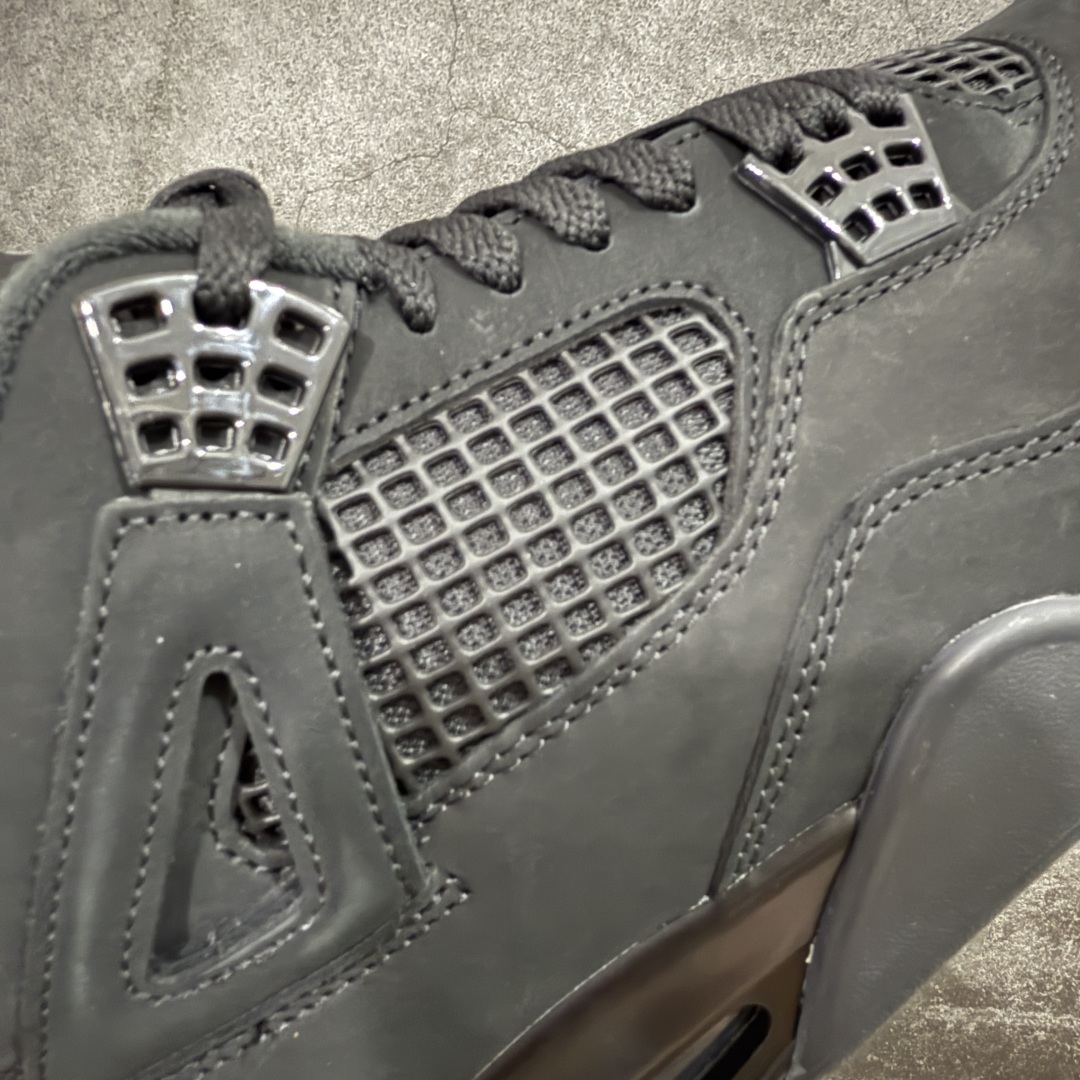 图片[4]-【GX版】Air Jordan 4 Retro AJ4 乔4黑猫2.0 FV5029-010 全新批次 重点区分市面 唯一正确细节 后跟饰片中心位置有合模线 超弹硅胶材质 内层不织布补强 补强为硅胶提供更强耐久性 避免断裂 圈内最强四代 耗时半年巨作 全套原纸板楦头开发 原厂特供皮料加持 确保原汁原味 完美呈现四代版型 一比一鞋头弧度高度鞋身弧度 数据细节工艺流程均保持原鞋一致 原厂TPU网格鞋带扣 正确内里网布 菱角分明不变形无多余毛边 柔软性质感一致于原鞋 市场唯一原厂鞋扣模具 背面可见隐藏注塑口 原厂织唛标 原厂飞人电绣工艺 尾指中部跳三针 独家绑鞋带手法 印刷中底布 四线拉帮 米色美纹纸贴合固定 进口港宝加持 后跟自然饱满 全鞋荧光划线卡点 追求极致完美 每一双都是工艺品 多重QC质检 超越公司货的品控标准 实实在在的免检产品 尺码：40 40.5 41 42 42.5 43 44 44.5 45 45.5 46 47.5 48.5-选品中心