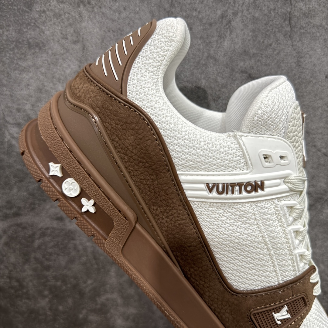 图片[7]-【专柜版/海淘代购版】 现货当天可取 LV Trainer系列高奢运动鞋 棕白色 新款芯片顶级 潮人必备单品 同步ZP官网空胶工艺 鞋舌、挂饰均镶嵌NFC芯片感应装置 正确胶片断点式设计 中底正确还原原版油印字母比例 1：1原楦格板、楦头、刀磨全新升级！ 独家订制顶级压纹麂皮 原版开模TPU大底 质感原版一致 垫脚聚米微料加透气英伦网布 披靡市场任何版本！细节完美呈现！ 代购指定版本 全新升级最新双盒包装 扫码秒进官网！ 全套包装配件同比原版 尺码： 38-46-选品中心