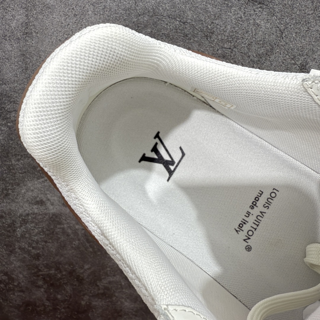 图片[8]-【专柜版/海淘代购版】 现货当天可取 LV Trainer系列高奢运动鞋 棕白色 新款芯片顶级 潮人必备单品 同步ZP官网空胶工艺 鞋舌、挂饰均镶嵌NFC芯片感应装置 正确胶片断点式设计 中底正确还原原版油印字母比例 1：1原楦格板、楦头、刀磨全新升级！ 独家订制顶级压纹麂皮 原版开模TPU大底 质感原版一致 垫脚聚米微料加透气英伦网布 披靡市场任何版本！细节完美呈现！ 代购指定版本 全新升级最新双盒包装 扫码秒进官网！ 全套包装配件同比原版 尺码： 38-46-选品中心