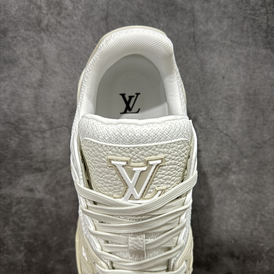图片[8]-【专柜版/海淘代购版】 现货当天可取 LV Trainer系列高奢运动鞋 灰白色 新款芯片顶级 潮人必备单品 同步ZP官网空胶工艺 鞋舌、挂饰均镶嵌NFC芯片感应装置 正确胶片断点式设计 中底正确还原原版油印字母比例 1：1原楦格板、楦头、刀磨全新升级！ 独家订制顶级压纹麂皮 原版开模TPU大底 质感原版一致 垫脚聚米微料加透气英伦网布 披靡市场任何版本！细节完美呈现！ 代购指定版本 全新升级最新双盒包装 扫码秒进官网！ 全套包装配件同比原版 尺码： 38-46-选品中心