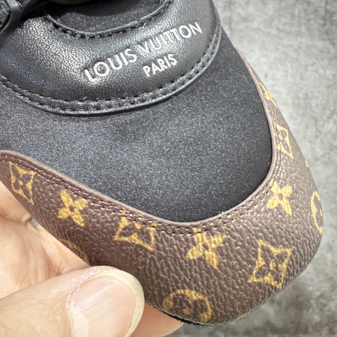 图片[4]-【专柜版/海淘代购】Louis Vuitton 春夏 Sneakerina LV 路易威登 系列运动鞋 德训鞋 平底鞋休闲鞋 海淘代购同渠道品质 高端零售 外贸充正专供 高端礼盒 市场最强级别没有之一💪🏻 原版购入开发 ZP级全套包装 完美楦型 正确卡色 质感媲美原版 细节与原版一致 请注意区分市面通货材 尺码：35 36 37 38 39 40-选品中心