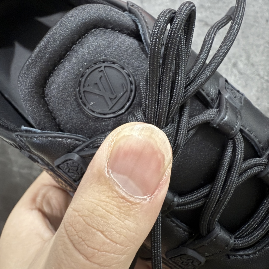 图片[5]-【专柜版/海淘代购】Louis Vuitton 春夏 Sneakerina LV 路易威登 系列运动鞋 德训鞋 平底鞋休闲鞋 海淘代购同渠道品质 高端零售 外贸充正专供 高端礼盒 市场最强级别没有之一💪🏻 原版购入开发 ZP级全套包装 完美楦型 正确卡色 质感媲美原版 细节与原版一致 请注意区分市面通货材 尺码：35 36 37 38 39 40-选品中心