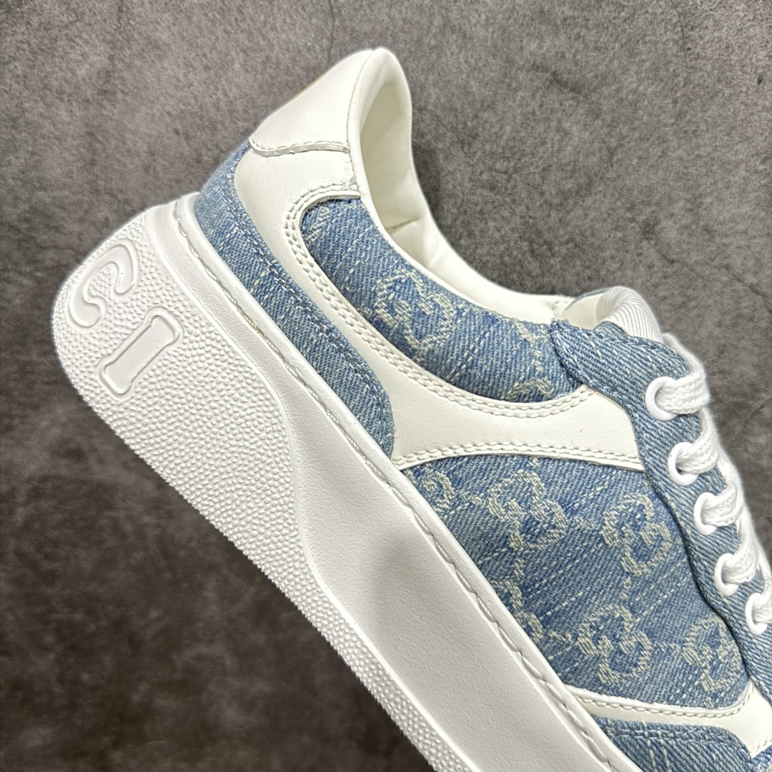 图片[7]-【专柜版/海淘代购版】Gucci 2025全新升级版 GG情侣款厚底饼干鞋 小白鞋运动平板鞋 原版原色，配航空礼盒包装 明星 网红 小红书等必定种草打call❤ 原版定制牛皮面料(经典老花布，穿孔，压纹工艺)，原版底有大Gucci Logo，后跟还有个GG Logo， 原版定制，超柔软牛皮内里，牛皮垫脚👍 5cm*厚底，经典gucci织带 尺码：35-45-选品中心