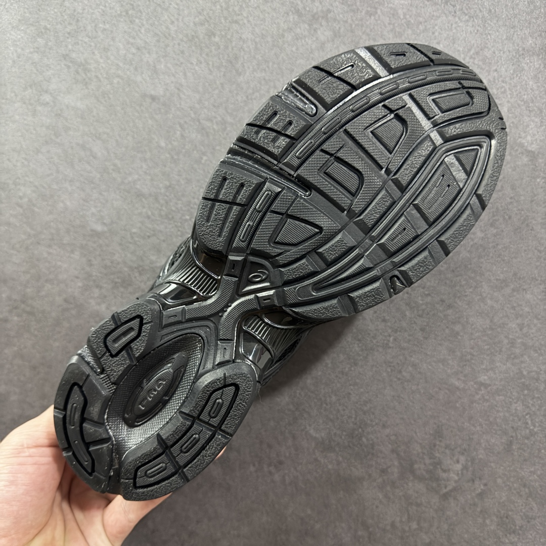 图片[9]-【K8版】ASICS 亚瑟士 GEL-1130 男女时尚透气 健步减震 运动潮流耐磨休闲鞋 选用网眼与皮革相接，复古而富有层次感。网布搭配银色金属感线条，虎爪 Logo 加入配色点缀，加深复古时尚美感Ortholite 鞋垫+搭载着 GEL 缓震胶的鞋底，同时辅以耐磨大底提供良好抓地力。复古美学入门代表作，重现2000年代后期的复古美学。 货号：1201A256-002 尺码：36-45半-选品中心