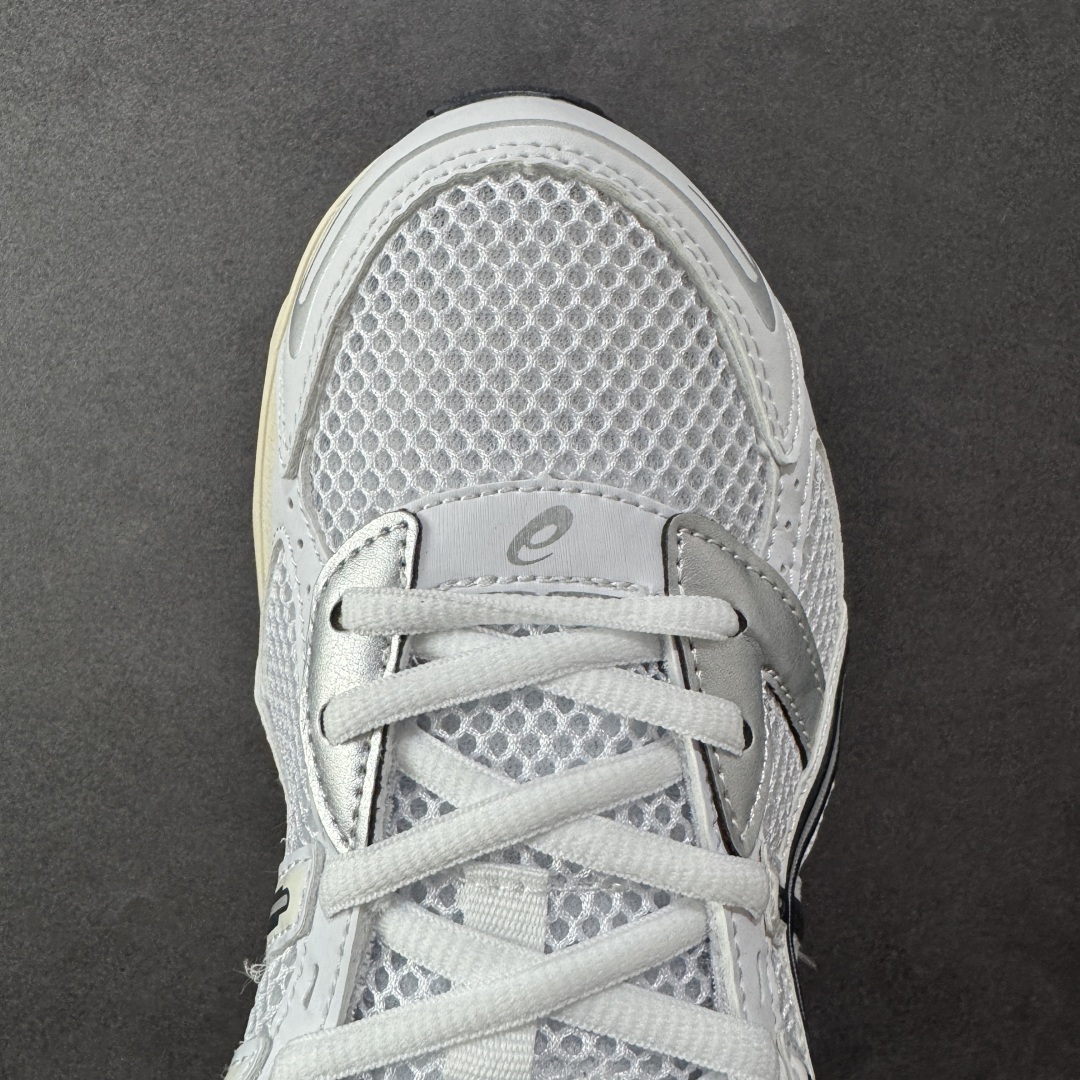 图片[8]-【K8版】ASICS 亚瑟士 GEL-1130 男女时尚透气 健步减震 运动潮流耐磨休闲鞋 选用网眼与皮革相接，复古而富有层次感。网布搭配银色金属感线条，虎爪 Logo 加入配色点缀，加深复古时尚美感Ortholite 鞋垫+搭载着 GEL 缓震胶的鞋底，同时辅以耐磨大底提供良好抓地力。复古美学入门代表作，重现2000年代后期的复古美学。 货号：1202A164-110 尺码：36-45半-选品中心