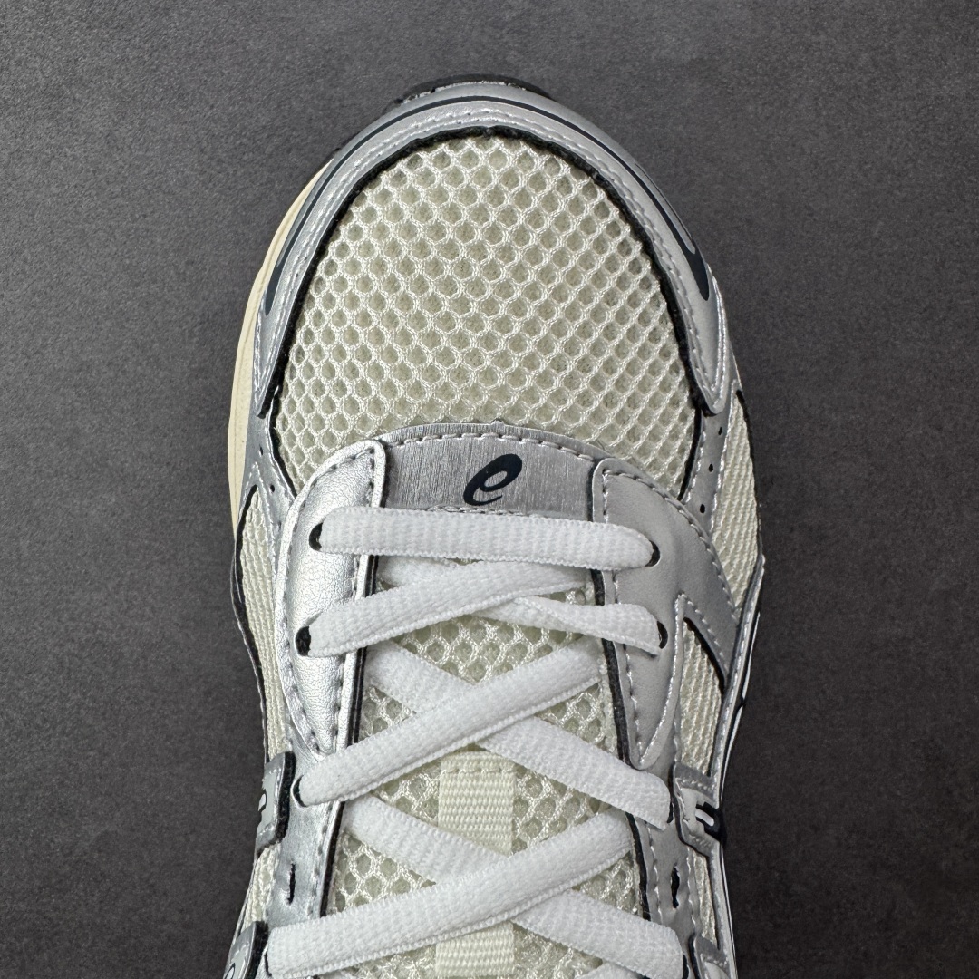 图片[8]-【K8版】ASICS 亚瑟士 GEL-1130 男女时尚透气 健步减震 运动潮流耐磨休闲鞋 选用网眼与皮革相接，复古而富有层次感。网布搭配银色金属感线条，虎爪 Logo 加入配色点缀，加深复古时尚美感Ortholite 鞋垫+搭载着 GEL 缓震胶的鞋底，同时辅以耐磨大底提供良好抓地力。复古美学入门代表作，重现2000年代后期的复古美学。 货号：1201A956-100 尺码：36-45半-选品中心