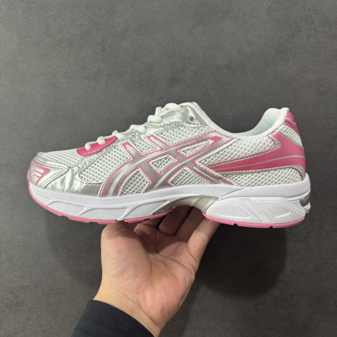 图片[2]-【K8版】ASICS 亚瑟士 GEL-1130 男女时尚透气 健步减震 运动潮流耐磨休闲鞋 选用网眼与皮革相接，复古而富有层次感。网布搭配银色金属感线条，虎爪 Logo 加入配色点缀，加深复古时尚美感Ortholite 鞋垫+搭载着 GEL 缓震胶的鞋底，同时辅以耐磨大底提供良好抓地力。复古美学入门代表作，重现2000年代后期的复古美学。 货号：1202A507-100 尺码：36-45半-选品中心