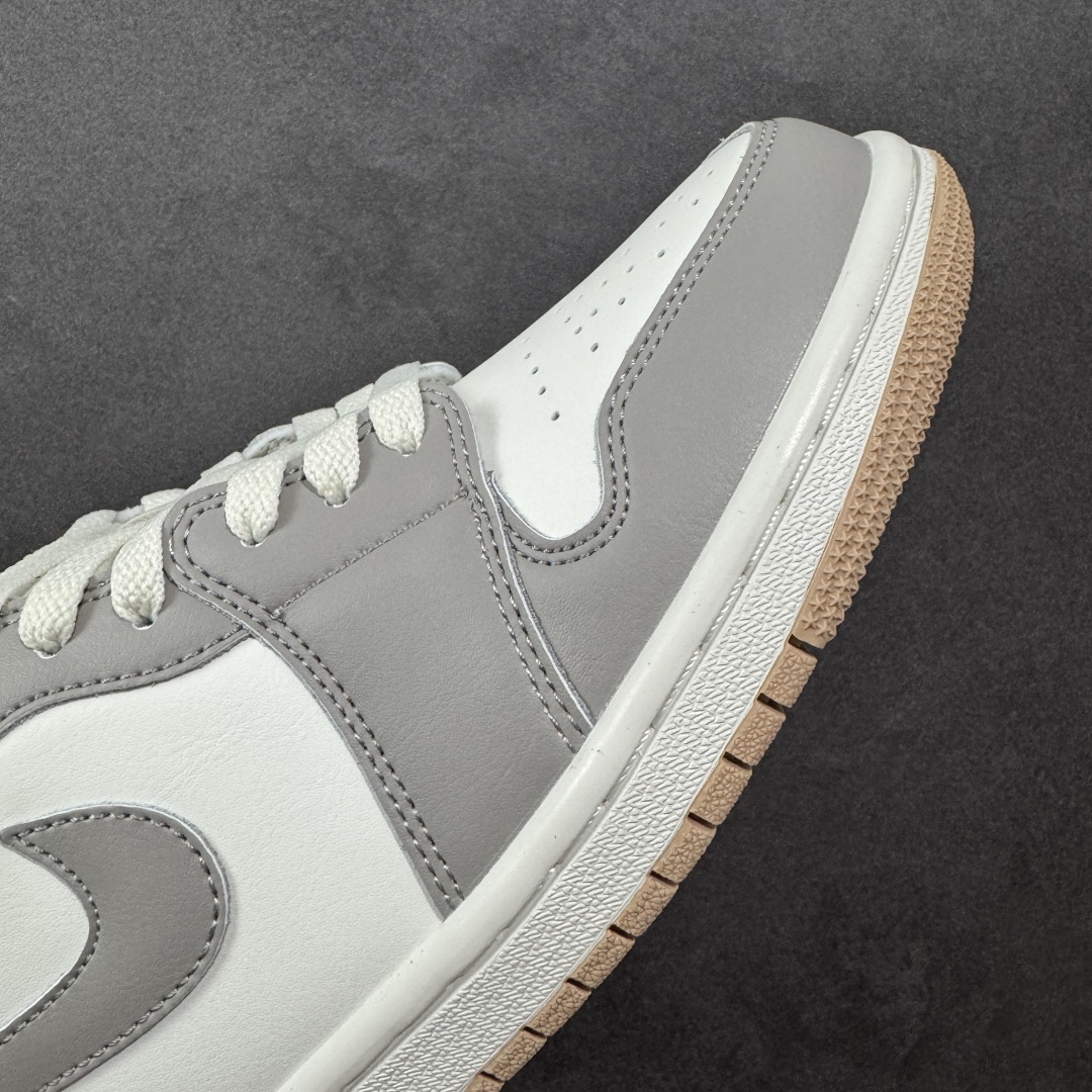 图片[5]-【K版】Air Jordan AJ1 Low 低帮 白灰 553558-169 全新流水线出品 市场第二梯队最强版 全部原鞋开发 原楦原纸板开发 全鞋电脑针车 原厂内置全掌气垫 原盒内在原标 唯一Zp原版鞋带绑法 免检产品 全新2022版型 全头层皮料 完美零毛边处理 原厂配置全掌气垫 价格定位良心 新配色陆续出货 尺码：36 36.5 37.5 38 38.5 39 40 40.5 41 42 42.5 43 44 44.5 45 46-选品中心