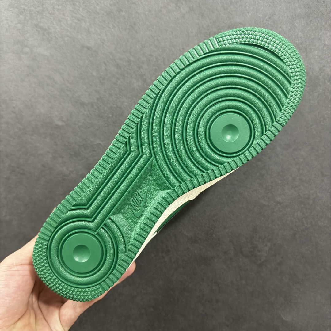 图片[9]-【定制版】Gucci x Nk Air Force 1’07 定制配色 古驰联名 空军一号低帮经典低帮休闲百搭板鞋 KK1988-083 定制鞋盒 大厂流水作业生产 超高清洁度 皮料切割干净无任何毛边 细节完美   尺码：36 36.5 37.5 38 38.5 39 40 40.5 41 42 42.5 43 44 44.5 45-选品中心