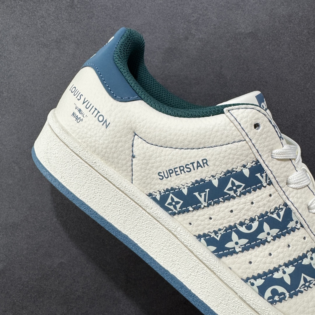 图片[6]-【定制版】Adidas Originals Superstar 阿迪达斯 三叶草 贝壳头’DIY’系列低帮经典百搭休闲运动板鞋 原装头层材料 用料绝不含糊 独家版型蒸餾加工帶來的是更好的视觉和脚感体验 清洁度 电绣工艺 皮料切割干净无任何毛边 细节完美 货号：DS0004 尺码：36 36.5 37 38 38.5 39 40 40.5 41 42 42.5 43 44 45 编码：QFB290300-选品中心