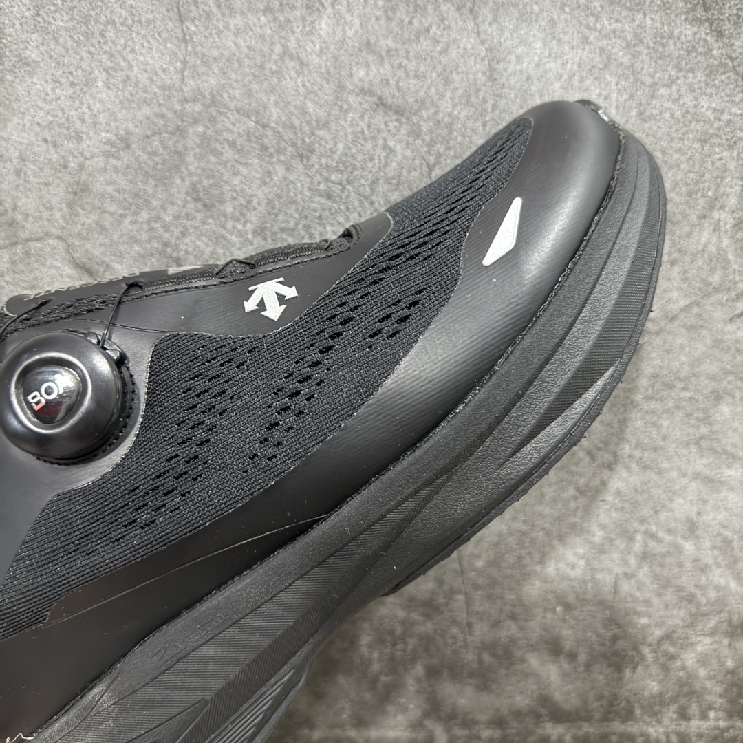 图片[6]-【公司级】DESCENTE BOA 迪桑特 运动慢跑鞋 透气针织鞋面搭配BOA螺丝系带系统，带来舒适便捷的穿着体验！较厚的鞋底设计为跑步提供更好的缓震舒适性(前掌及后跟特别加高侧墙，提升侧向稳定效果)！ 尺码： 39 40 41 42 43 44-选品中心