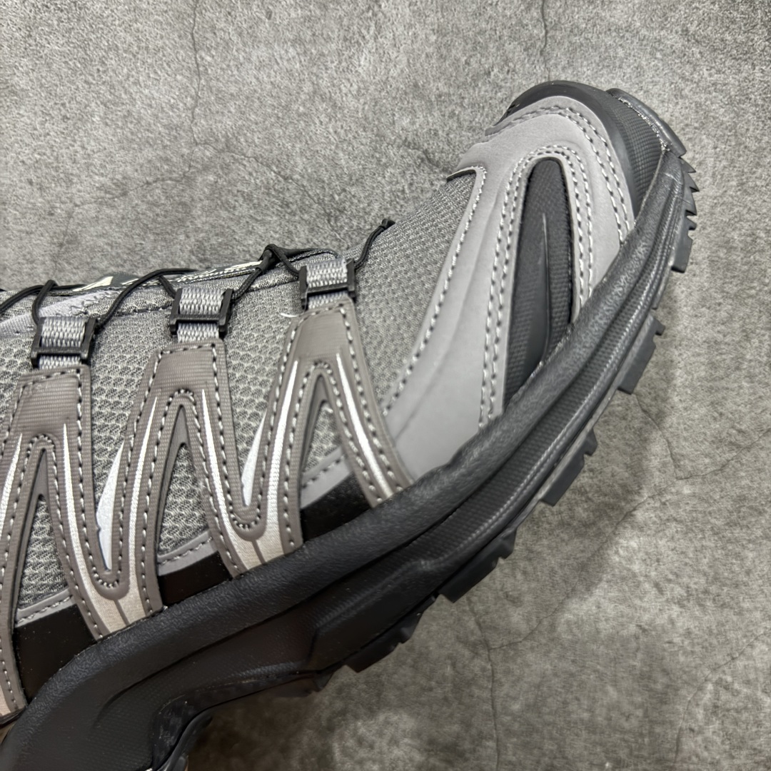 图片[6]-【纯原W1版】SALOMON XA Pro 3D 灰黑色 475875 萨洛蒙潮流越野机能户外功能鞋 纯原外贸平台特供订单 耗时半年巨作 全套原纸板楦头开发 原厂特供网布配套加持 确保原汁原味 完美呈现版型 原档数据独家私模五层组合大底 男女鞋同步官方开发 原装Ortholite轻量化鞋垫 中底布带钢印编号 原厂TPU锁扣 进口港宝加持 后跟自然饱满 还原公司包裹性 鞋面采用SENSIFT贴合技术 全方位贴合包裹脚型 鞋跟部鞋底牵引设计 提供强大的抓地性能 更适应野外崎岖不平的道路 其3D ADVANCED CHASSIS底盘 材料轻量大化 钉齿设计更具稳定性 防护性 鞋底易磨损区运用CONTAGRIP高耐磨材料 应对城市硬质路面长距离跑考验 尺码：36 36.5 37.5 38 38.5 39 40 40.5 41 42 42.5 43 44 44.5 45-选品中心