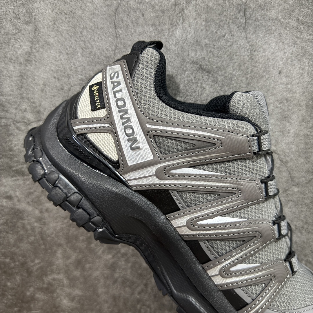 图片[7]-【纯原W1版】SALOMON XA Pro 3D 灰黑色 475875 萨洛蒙潮流越野机能户外功能鞋 纯原外贸平台特供订单 耗时半年巨作 全套原纸板楦头开发 原厂特供网布配套加持 确保原汁原味 完美呈现版型 原档数据独家私模五层组合大底 男女鞋同步官方开发 原装Ortholite轻量化鞋垫 中底布带钢印编号 原厂TPU锁扣 进口港宝加持 后跟自然饱满 还原公司包裹性 鞋面采用SENSIFT贴合技术 全方位贴合包裹脚型 鞋跟部鞋底牵引设计 提供强大的抓地性能 更适应野外崎岖不平的道路 其3D ADVANCED CHASSIS底盘 材料轻量大化 钉齿设计更具稳定性 防护性 鞋底易磨损区运用CONTAGRIP高耐磨材料 应对城市硬质路面长距离跑考验 尺码：36 36.5 37.5 38 38.5 39 40 40.5 41 42 42.5 43 44 44.5 45-选品中心