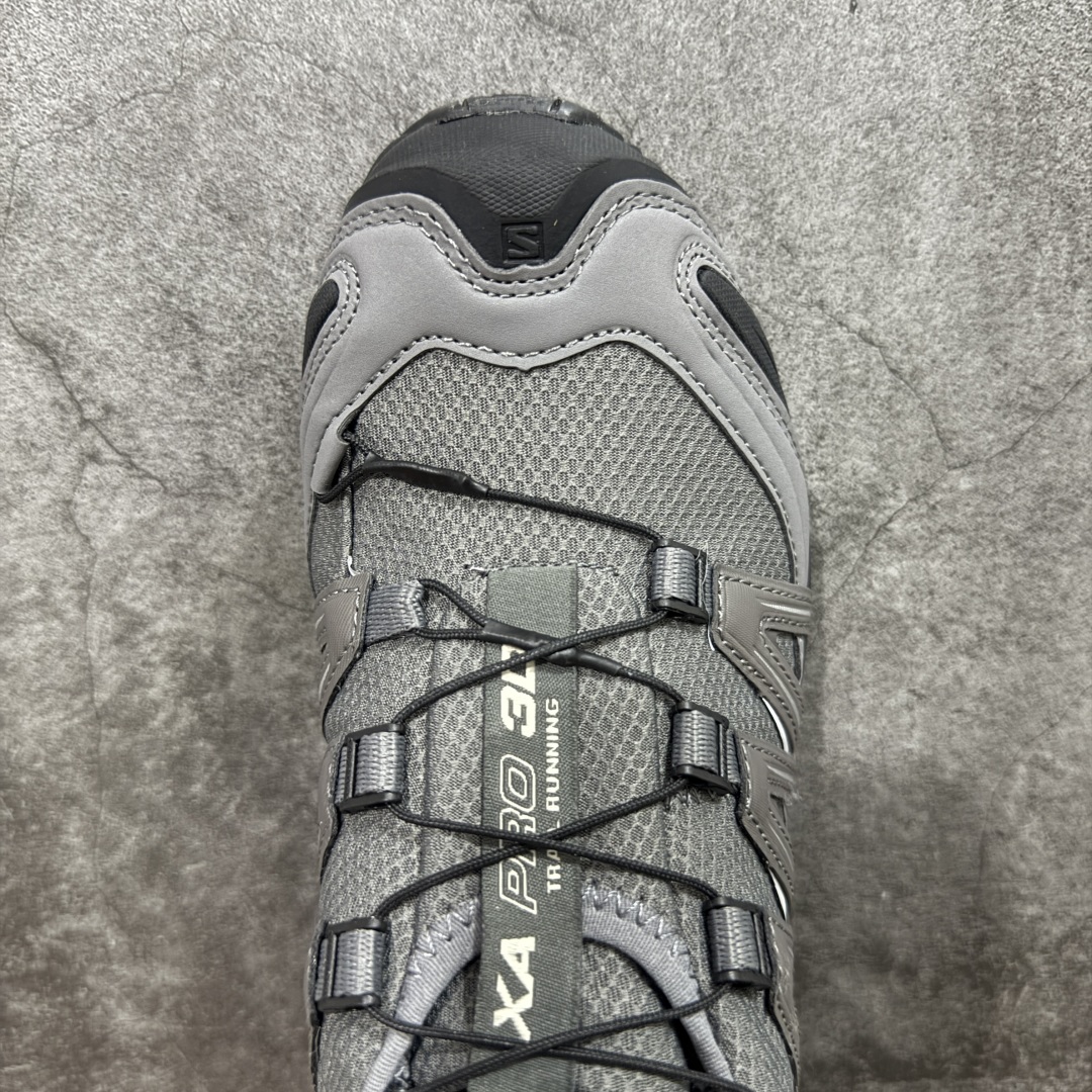 图片[5]-【纯原W1版】SALOMON XA Pro 3D 灰黑色 475875 萨洛蒙潮流越野机能户外功能鞋 纯原外贸平台特供订单 耗时半年巨作 全套原纸板楦头开发 原厂特供网布配套加持 确保原汁原味 完美呈现版型 原档数据独家私模五层组合大底 男女鞋同步官方开发 原装Ortholite轻量化鞋垫 中底布带钢印编号 原厂TPU锁扣 进口港宝加持 后跟自然饱满 还原公司包裹性 鞋面采用SENSIFT贴合技术 全方位贴合包裹脚型 鞋跟部鞋底牵引设计 提供强大的抓地性能 更适应野外崎岖不平的道路 其3D ADVANCED CHASSIS底盘 材料轻量大化 钉齿设计更具稳定性 防护性 鞋底易磨损区运用CONTAGRIP高耐磨材料 应对城市硬质路面长距离跑考验 尺码：36 36.5 37.5 38 38.5 39 40 40.5 41 42 42.5 43 44 44.5 45-选品中心
