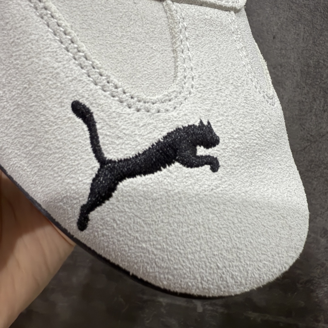 图片[5]-【首发版】巴黎世家联名款The Open Product x Puma Speedcat 极速赛车系列彪马低帮生活休闲鞋 原装档案原数据纸版楦型 采用原厂固色翻毛皮鞋面材质 二次成型\’猛帮\’成型工艺 全球知名运动品牌PUMA宝马赛车系列，融合了宝马车队的标志性配色，以趣味十足又前卫复古的设计引领潮流，将赛道精神融入街头时尚，开启前卫竞速之旅。自1978年巴伐利亚车队走上世界舞台，宝马赛车就在全球汽车制造和赛车运动领域留下了浓墨重彩的一笔。全新的两款BMW MMS Roma与BMW MMS Speedboat鞋款，均从宝马车型中汲取灵感。以黑或白为底色，融入经典配色，主打前卫复古风。Roma鞋款的鞋侧以复古的流线造型，缀以宝马经典Logo，巧妙吸睛；而Speedcat鞋款以亮眼三色条纹元素缀以舒适鞋面，赋予了独特的个性美学，演绎赛车的无尽能量 货号 406519 01 尺码 36 37 38 39 40 41 42 43 44 45 ｛官方同布 无半码｝ ⚠️-选品中心
