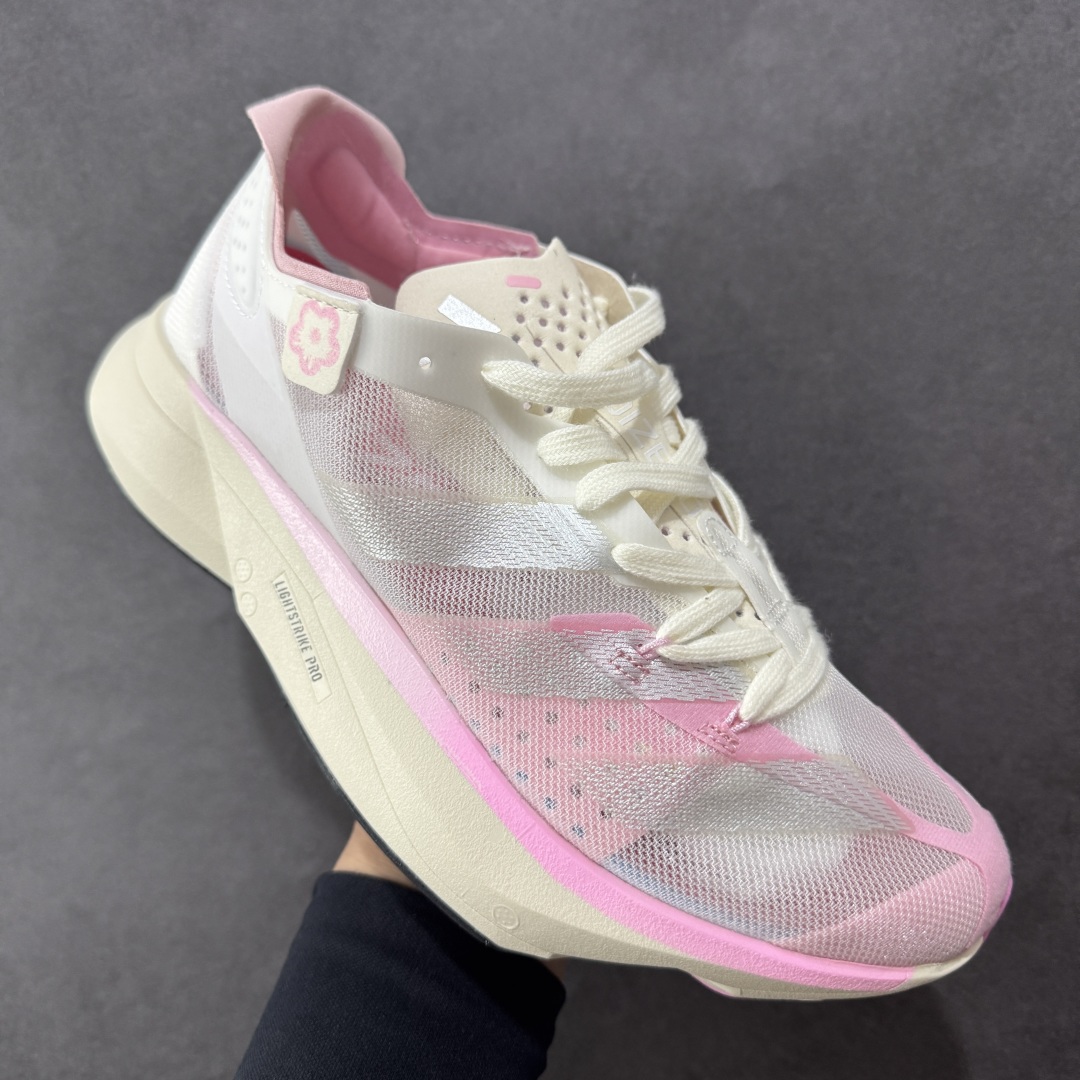 图片[3]-【公司级】AD Adizero Adios Pro 3 马拉松竞速专业跑鞋 针织网面非常轻薄 纤维间的缝隙很大 可以保证跑步时的透气、排汗效果 鞋舌直接与两侧的内衬和鞋底连接在一起 在跑步过程中不会被鞋舌的左右移动所困扰 在标准鞋带孔的基础上再拓宽一组鞋带孔 适合不同脚型的需求 突破性 EnergyRods 技术，有助于跑者实现更好的成绩 中底独特的LIGHTSTRIKE PRO泡棉材质 微弹感觉在跑步过程中给予了良好的支撑体验 对于顶级精英和高水平进阶跑者来说 ADIOS PRO是一双值得信赖的竞速比赛用鞋 货号：IG6440 尺码：36-40-选品中心