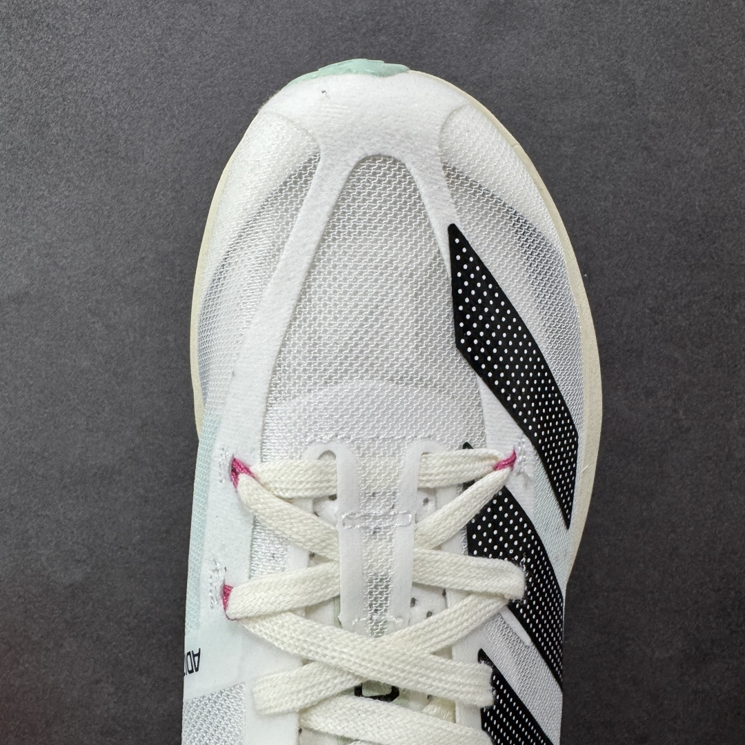 图片[8]-【公司级】AD Adizero Adios Pro 3 马拉松竞速专业跑鞋 针织网面非常轻薄 纤维间的缝隙很大 可以保证跑步时的透气、排汗效果 鞋舌直接与两侧的内衬和鞋底连接在一起 在跑步过程中不会被鞋舌的左右移动所困扰 在标准鞋带孔的基础上再拓宽一组鞋带孔 适合不同脚型的需求 突破性 EnergyRods 技术，有助于跑者实现更好的成绩 中底独特的LIGHTSTRIKE PRO泡棉材质 微弹感觉在跑步过程中给予了良好的支撑体验 对于顶级精英和高水平进阶跑者来说 ADIOS PRO是一双值得信赖的竞速比赛用鞋 货号：GV7067 尺码：36-40-选品中心