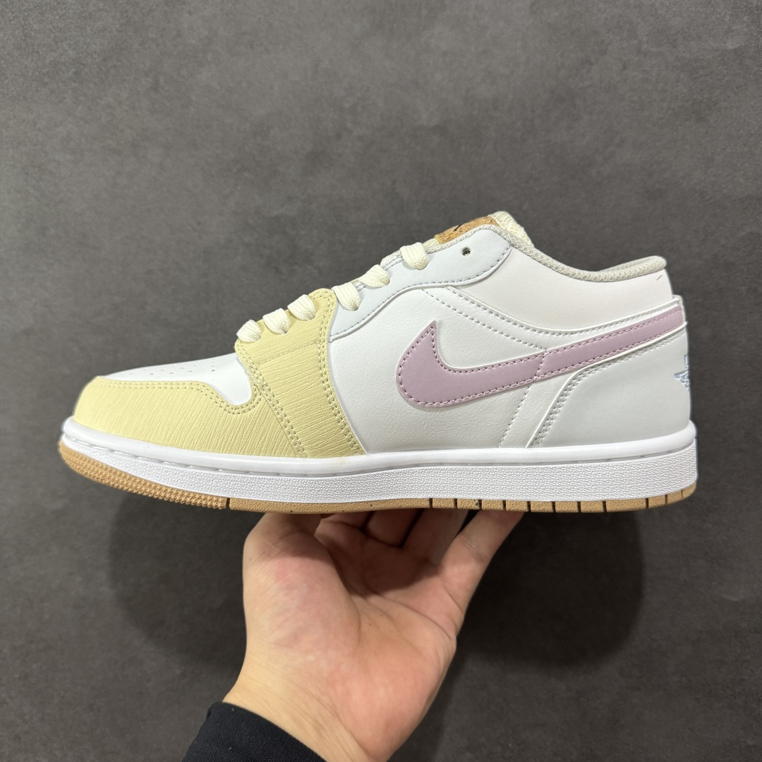 图片[2]-【K版】Air Jordan AJ1 Low 低帮 白黄粉 IB8861-151 全新流水线出品 市场第二梯队最强版 全部原鞋开发 原楦原纸板开发 全鞋电脑针车 原厂内置全掌气垫 原盒内在原标 唯一Zp原版鞋带绑法 免检产品 全新2022版型 全头层皮料 完美零毛边处理 原厂配置全掌气垫 价格定位良心 新配色陆续出货 尺码：36 36.5 37.5 38 38.5 39 40 40.5 41 42 42.5 43 44 44.5 45 46-选品中心