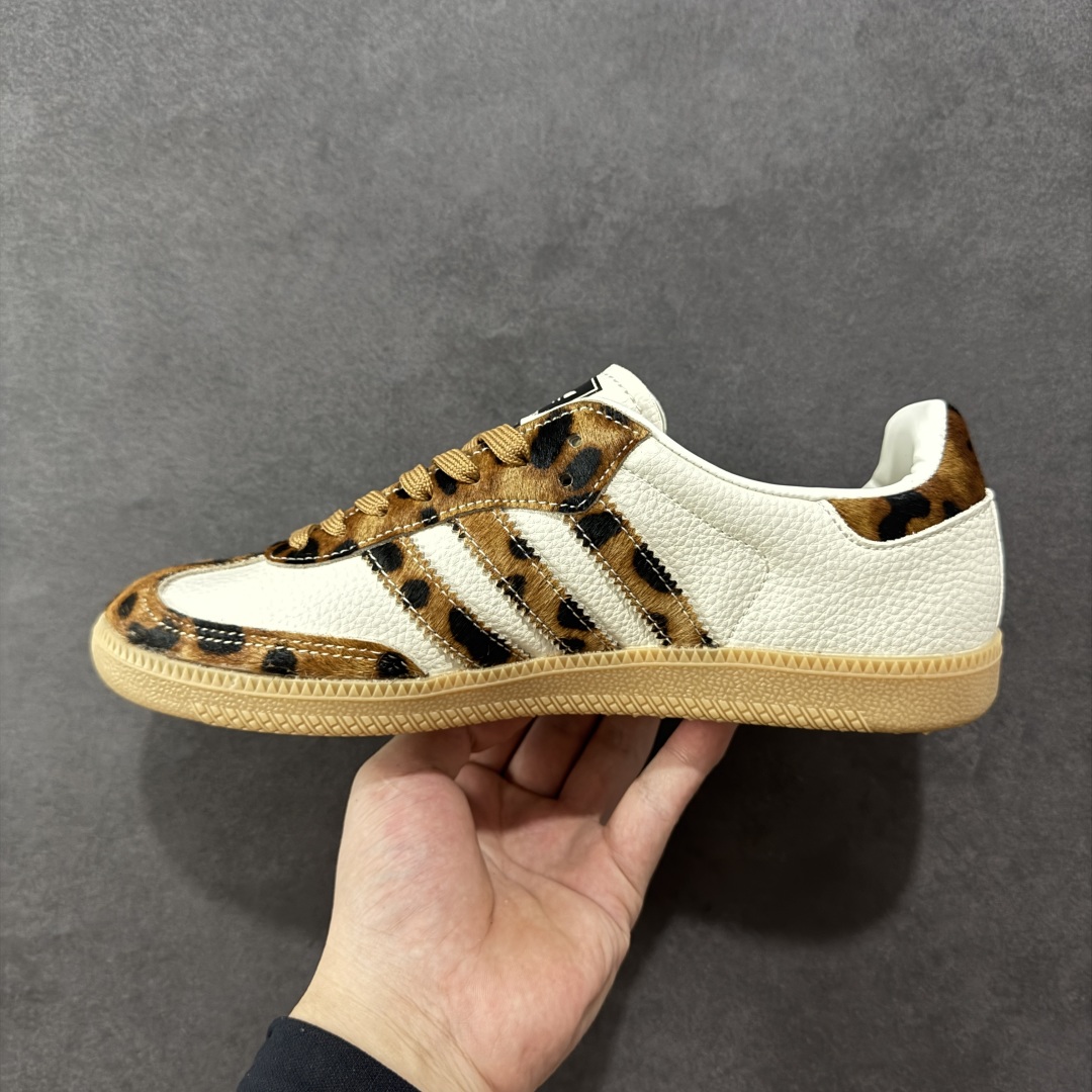 图片[2]-【定制版】Dior x Ad Samba Og 定制配色 迪奥联名 阿迪桑巴系列徳训风低帮百搭休闲板鞋 XR0009 定制鞋盒 大厂流水作业生产 超高清洁度 皮料切割干净无任何毛边 细节完美   尺码：36 36.5 37.5 38 38.5 39 40 40.5 41 42 42.5 43 44 44.5 45 编码：CCB270280-选品中心