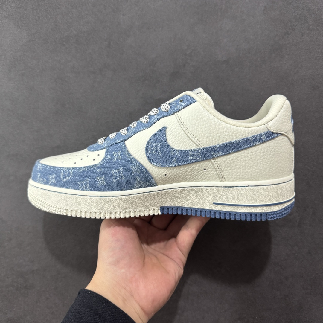 图片[2]-【定制版】Louis Vuitton x Nk Air Force 1’07 定制配色 Lv联名 空军一号低帮经典低帮休闲百搭板鞋 SC0601-555 定制鞋盒 大厂流水作业生产 超高清洁度 皮料切割干净无任何毛边 内置蜂窝气垫 细节完美   尺码：36 36.5 37.5 38 38.5 39 40 40.5 41 42 42.5 43 44 44.5 45 编码：HXSB310320-选品中心