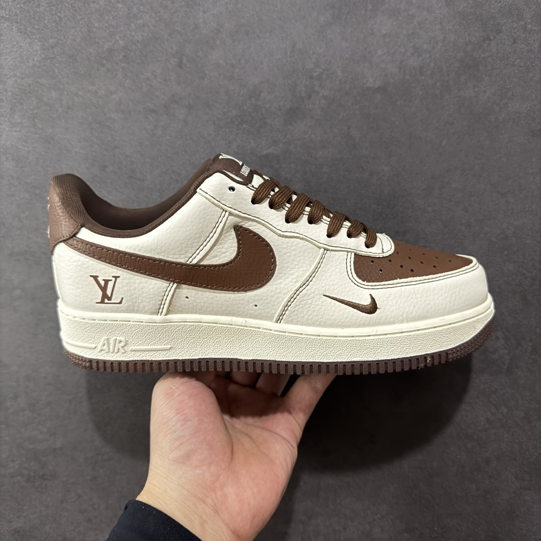 【定制版】Louis Vuitton x Nk Air Force 1’07 定制配色 Lv联名 空军一号低帮经典低帮休闲百搭板鞋 KK1988-087 定制鞋盒 大厂流水作业生产 超高清洁度 皮料切割干净无任何毛边 细节完美   尺码:36 36.5 37.5 38 38.5 39 40 40.5 41 42 42.5 43 44 44.5 45 编码:HXSA310320-选品中心