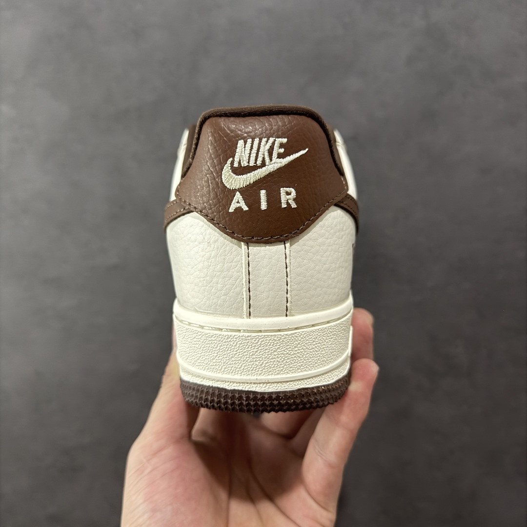 图片[4]-【定制版】Louis Vuitton x Nk Air Force 1’07 定制配色 Lv联名 空军一号低帮经典低帮休闲百搭板鞋 KK1988-087 定制鞋盒 大厂流水作业生产 超高清洁度 皮料切割干净无任何毛边 细节完美   尺码：36 36.5 37.5 38 38.5 39 40 40.5 41 42 42.5 43 44 44.5 45 编码：HXSA310320-选品中心