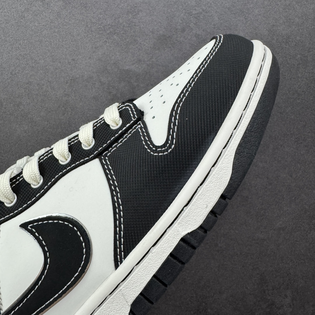 图片[5]-【YC纯原】NK Dunk Low 云绫墨锦 低帮休闲板鞋 BW1220-004 当东方水墨魂注入西式经典廓形，米白腰身呼应古典绢帛，泼洒流云暗纹，黑白哲学永不退潮。看似帆布的触感，实则是顶级皮革的逆向操作，成就当代「以皮作布」绝技，纯黑Swoosh如飞白一笔，足跟处匡威式黑线修饰，是跨越时空的默契。定制系列天花板 无原鞋不开发 全系列得物原鞋一比一校对开发 配色持续更新中 终端对接 优势输出 全套原厂楦头原纸板数据档案倾力打造 原汁原味莞产 极致还原 圈内最强针车工艺 高端零售指定版 广东原厂配套原盒原标 鞋盒分三个尺码段 原厂冲刀 超高清洁度 全鞋零毛边皮料切割 采用原厂百宏鞋带以及原厂百宏织唛舌标 内标可供原厂几率过验 进口原装条纹中底布 四线拉帮白色点胶 原厂拉帮手法遵循公司 原厂电绣 极致还原 尺码：36 36.5 37.5 38 38.5 39 40 40.5 41 42 42.5 43 44 44.5 45 46 编码：HXSB330340-选品中心