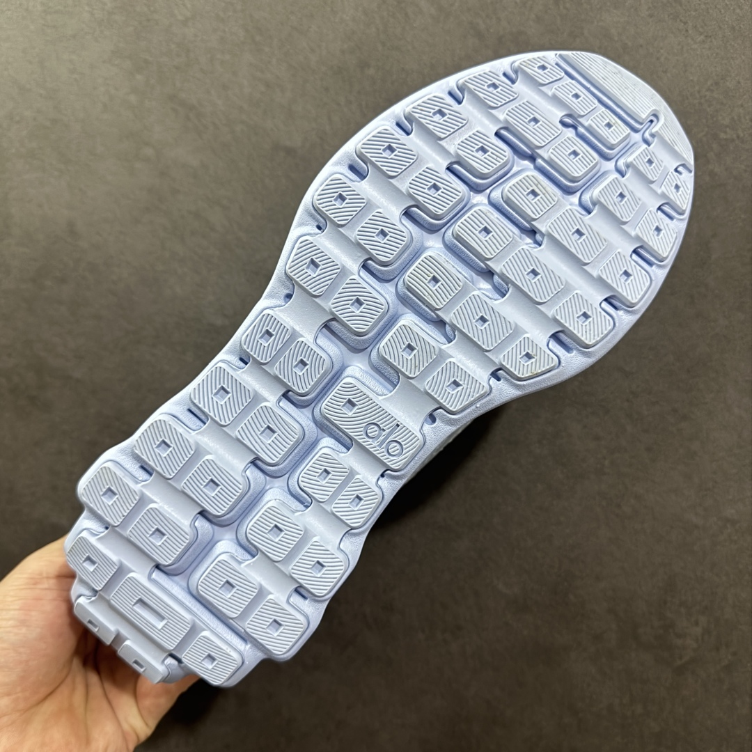 图片[9]-【纯原M版】Alo Runner 128明星同款 四季常青款增高低帮休闲生活鞋   #大厂采购原材料多处细节一步到位 采用增高4CM防滑耐磨鞋底 随意搭配的都好看的鞋子  尺码：36 36.5 37 37.5 38 38.5 39 40 41 41.5 42 42.5 43 44 45 编码：HXSB240250-选品中心