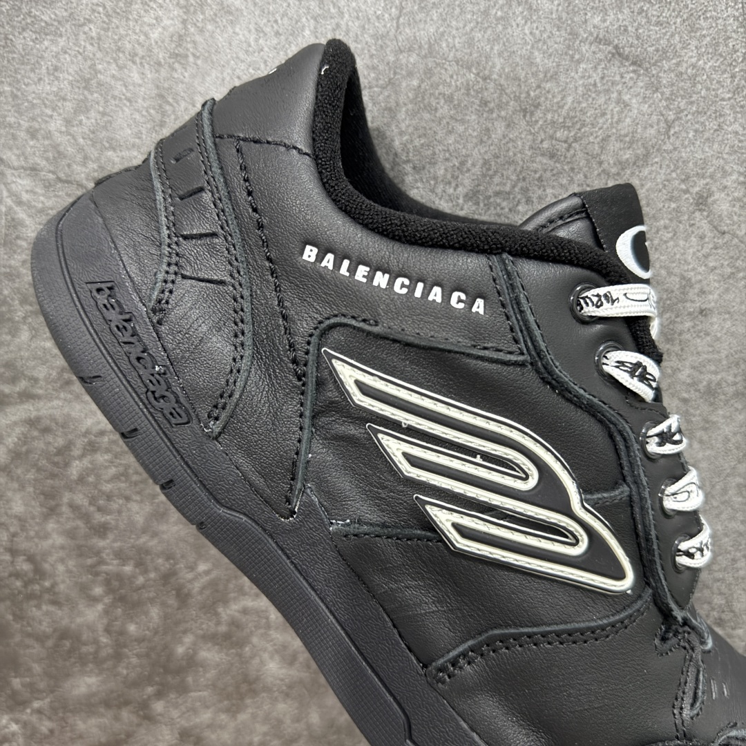 图片[7]-【OK纯原版】Balenciaga Hamptons Worn-Out 巴黎世家十八18代 涤纶（聚酯纤维）牛皮革 圆头系带 低帮 生活休闲鞋板鞋 全套原纸板楦头开发 最原汁原味的灵魂版型 全鞋荧光划线卡点 胶水把控整洁度追求极致完美 每一双都是工艺品 多重QC质检 超越公司货的品控标准 实实在在的免检产品 原盒原配 正确字体电绣 粗细、位置、大小正确 侧边TPU 透气孔匹配意产原版 正确分离大底 TPU软底 原版一致大底LOGO 立体感十足 原厂皮料水洗做旧 采购原厂网纱 偏大一码 尺码：35 36 37 38 39 40 41 42 43 44 45 46-选品中心